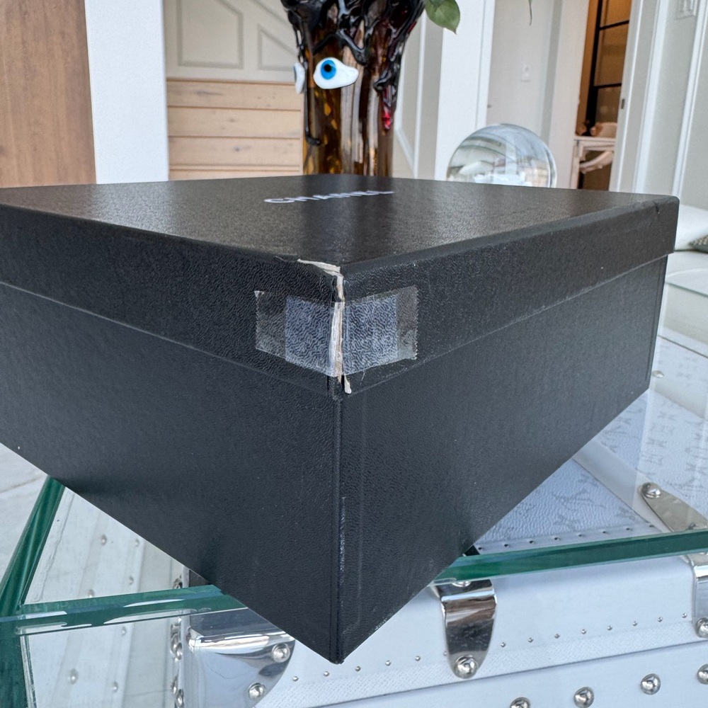 Chanel 🖤 Mint! Black and White Sneakers Sz 38 Whole Package - Picture 14 of 14